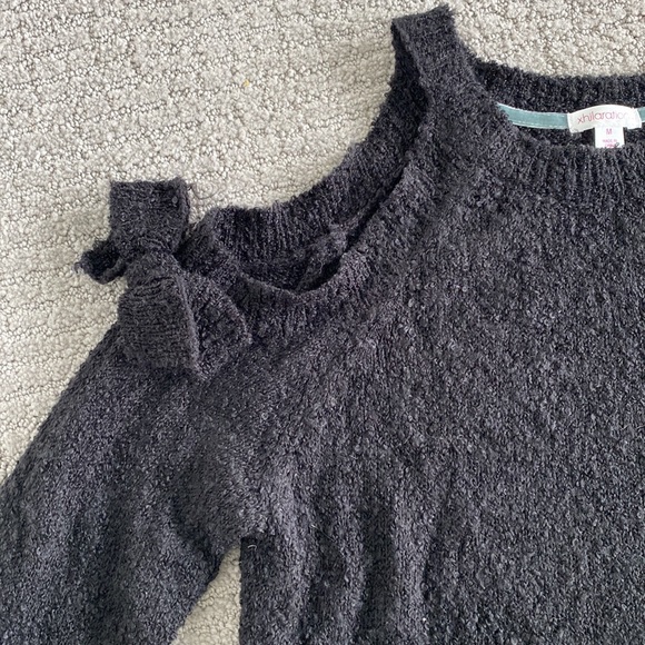 Cold shoulder sweater dress - Picture 2 of 2